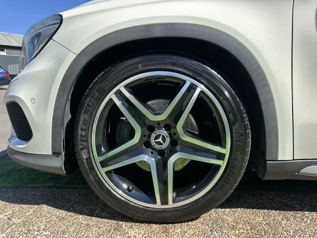 Mercedes-Benz GLA 220 2014 - 17900 EUR, 160000 km - 160000km - foto 23 de 64