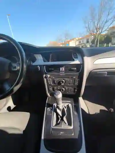 Audi A4 Avant 2010 - 10000 EUR, 232000 km - AUTO.MOTO.pt - 232000km - foto 9 de 10