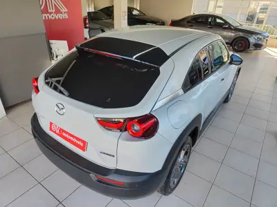 Mazda MX-30 2021 - 17650 EUR, 59000 km - 59000km - foto 12 de 39