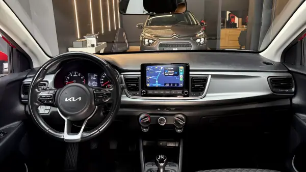 Kia Rio 2023 - 14970 EUR, 65000 km - AUTO.MOTO.pt - 65000km - foto 12 de 36