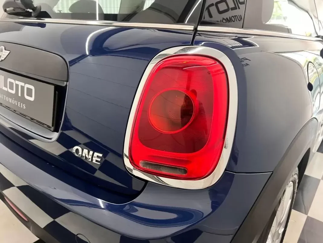 MINI One 2015 - 11990 EUR, 113320 km - AUTO.MOTO.pt - 113320km - foto 9 de 25