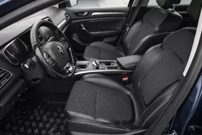Renault Mégane 2017 - 9900 EUR, 185404 km - AUTO.MOTO.pt - 185404km - foto 11 de 11