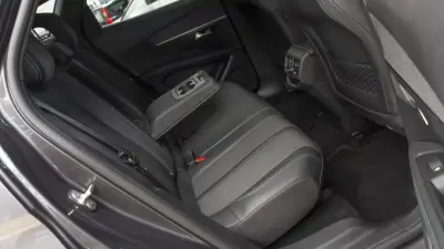 Peugeot 3008 2022 - 21750 EUR, 58000 km - AUTO.MOTO.pt - 58000km - foto 11 de 35