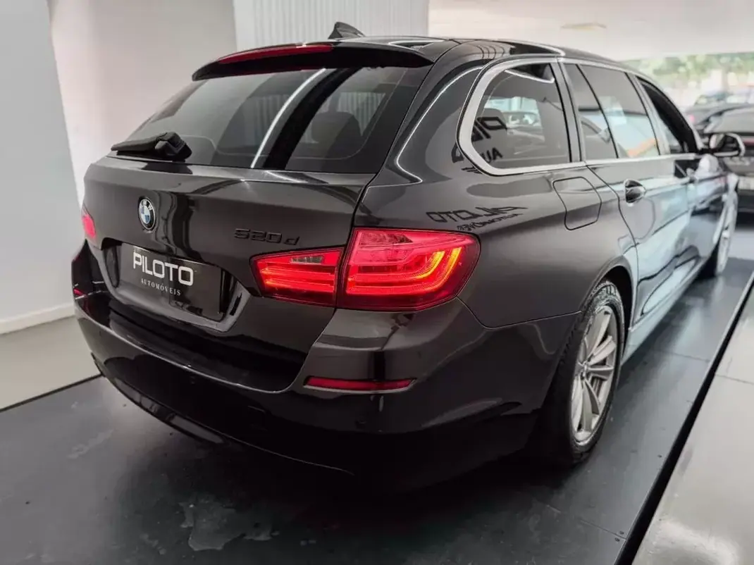 BMW 520 2014 - 14990 EUR, 209924 km - 209924km - foto 10 de 25