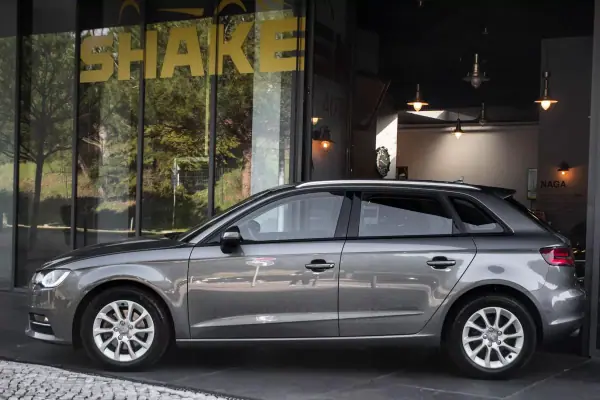 Audi A3 2013 - 12990 EUR, 250675 km - AUTO.MOTO.pt - 250675km - foto 2 de 38