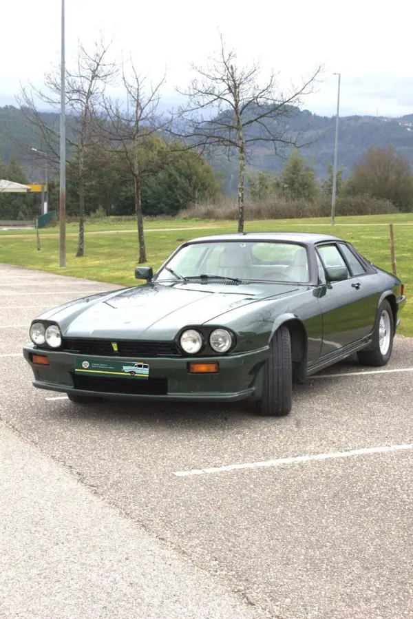 Jaguar XJ S HE 5.3 V12 HE 1989 Gasolina — 172 000 km · Porto Jaguar XJ S HE 5.3 V12 HE 1989 Gasolina