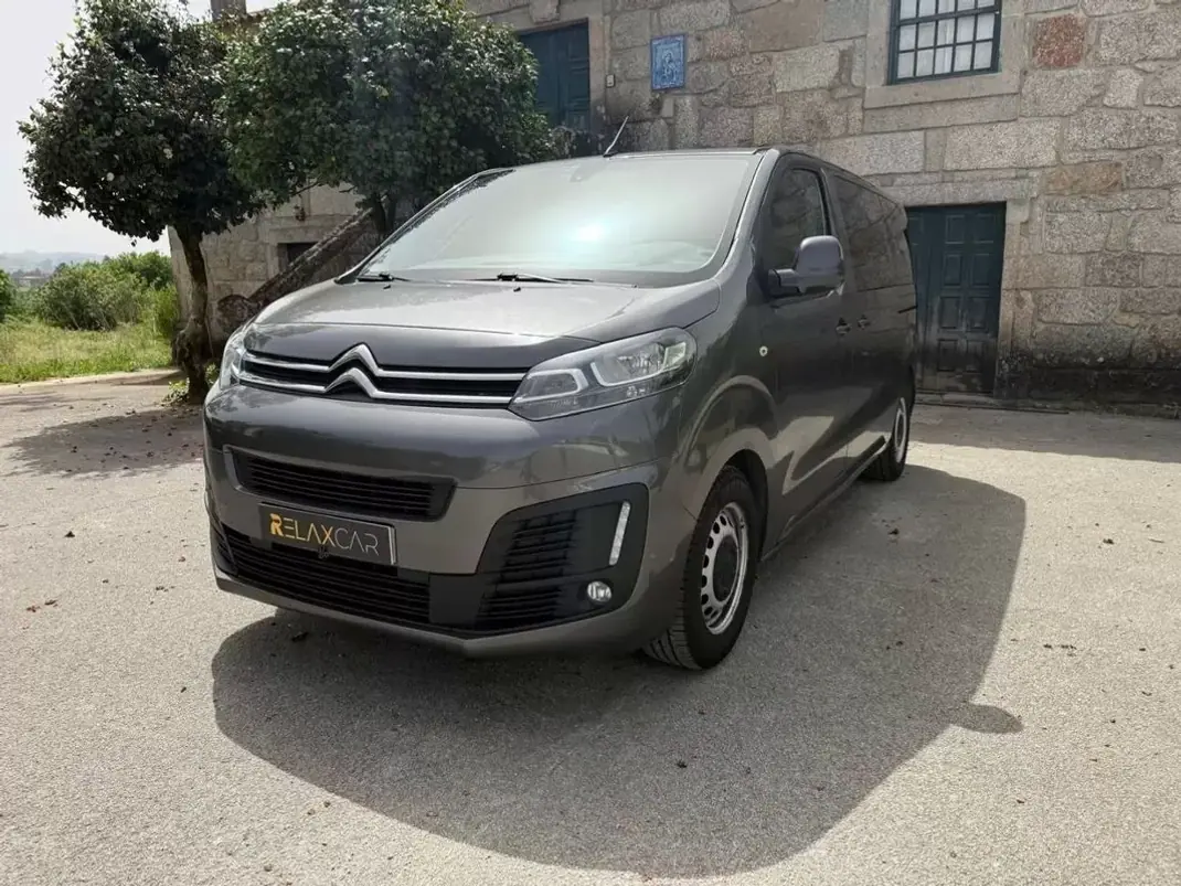 Citroën Spacetourer 2018 - 20999 EUR, 173000 km - AUTO.MOTO.pt - 173000km - foto 13 de 21
