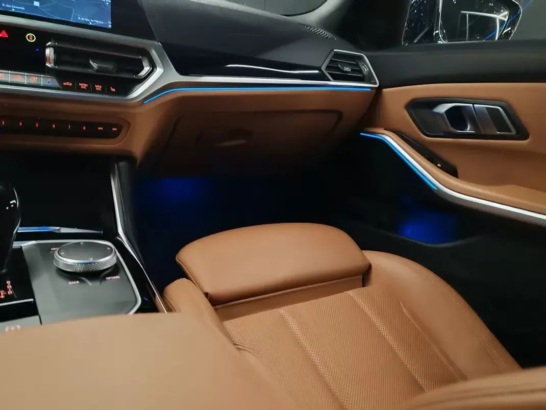 BMW 320 2021 - 28750 EUR, 112168 km - AUTO.MOTO.pt - 112168km - foto 20 de 29