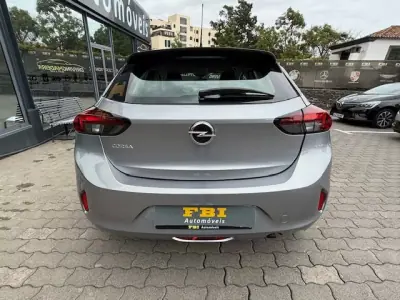 Opel Corsa 2021 - 11900 EUR, 70300 km - AUTO.MOTO.pt - 70300km - foto 8 de 12