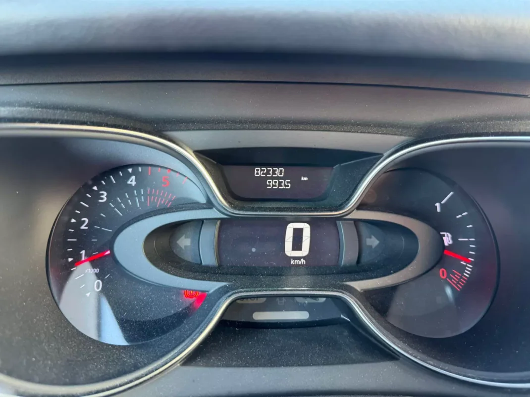 Renault Captur 2019 - 17250 EUR, 82289 km - AUTO.MOTO.pt - 82289km - foto 3 de 27