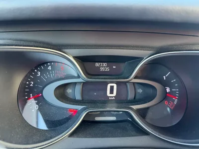 Renault Captur 2019 - 17250 EUR, 82289 km - AUTO.MOTO.pt - 82289km - foto 3 de 27