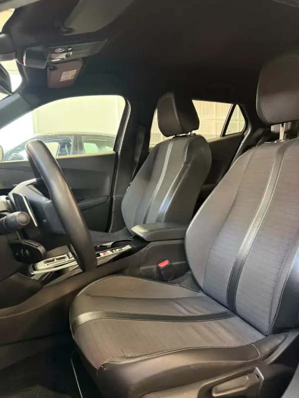 Peugeot 2008 2023 - 19900 EUR, 88000 km - AUTO.MOTO.pt - 88000km - foto 8 de 9