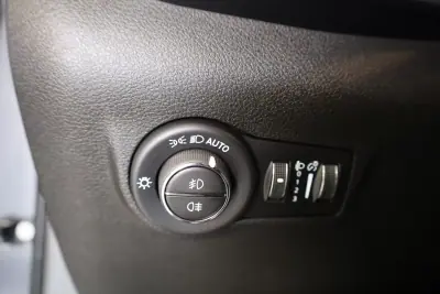 Jeep Compass 2021 - 23990 EUR, 73522 km - AUTO.MOTO.pt - 73522km - foto 36 de 41