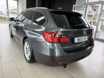 BMW 318 2015 - 13250 EUR, 255290 km - AUTO.MOTO.pt - 255290km - foto 24 de 27