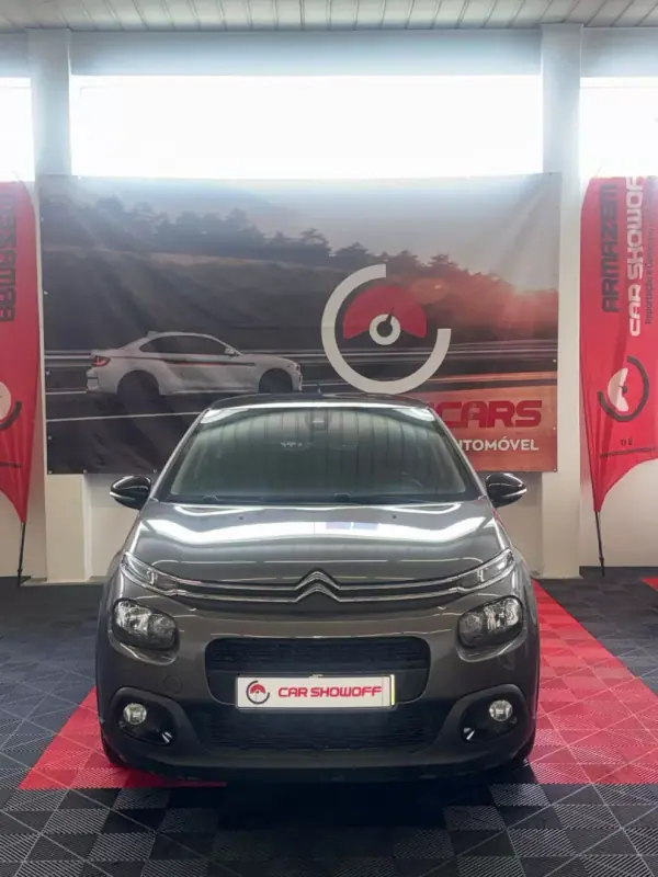 Citroën C3 2019 - 10900 EUR, 61000 km - AUTO.MOTO.pt - 61000km - foto 2 de 9