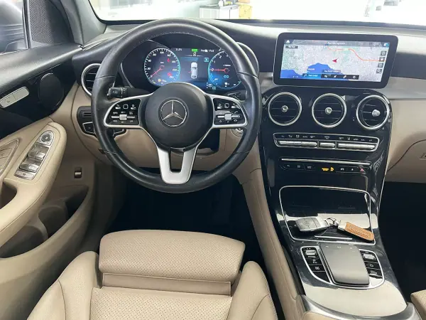 Mercedes-Benz GLC 300 2021 - 45600 EUR, 123198 km - AUTO.MOTO.pt - 123198km - foto 9 de 24