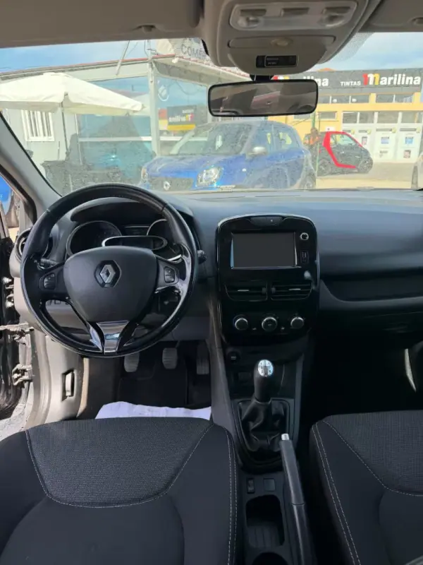 Renault Clio Sport Tourer 1.5 dCi Limited 2016 Diesel — 145 000 km Renault Clio Sport Tourer 1.5 dCi Limited 2016 Diesel