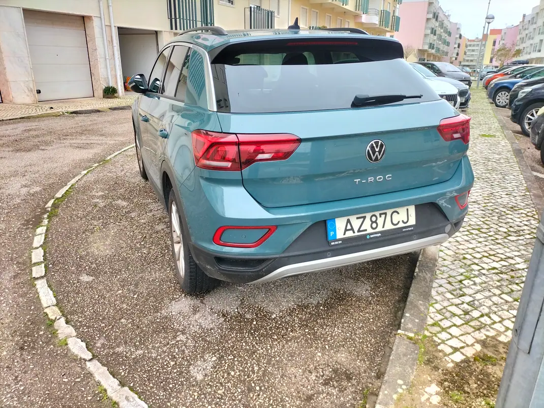 Volkswagen T-Roc 2023 - 23000 EUR, 36000 km - AUTO.MOTO.pt - 36000km - foto 5 de 8