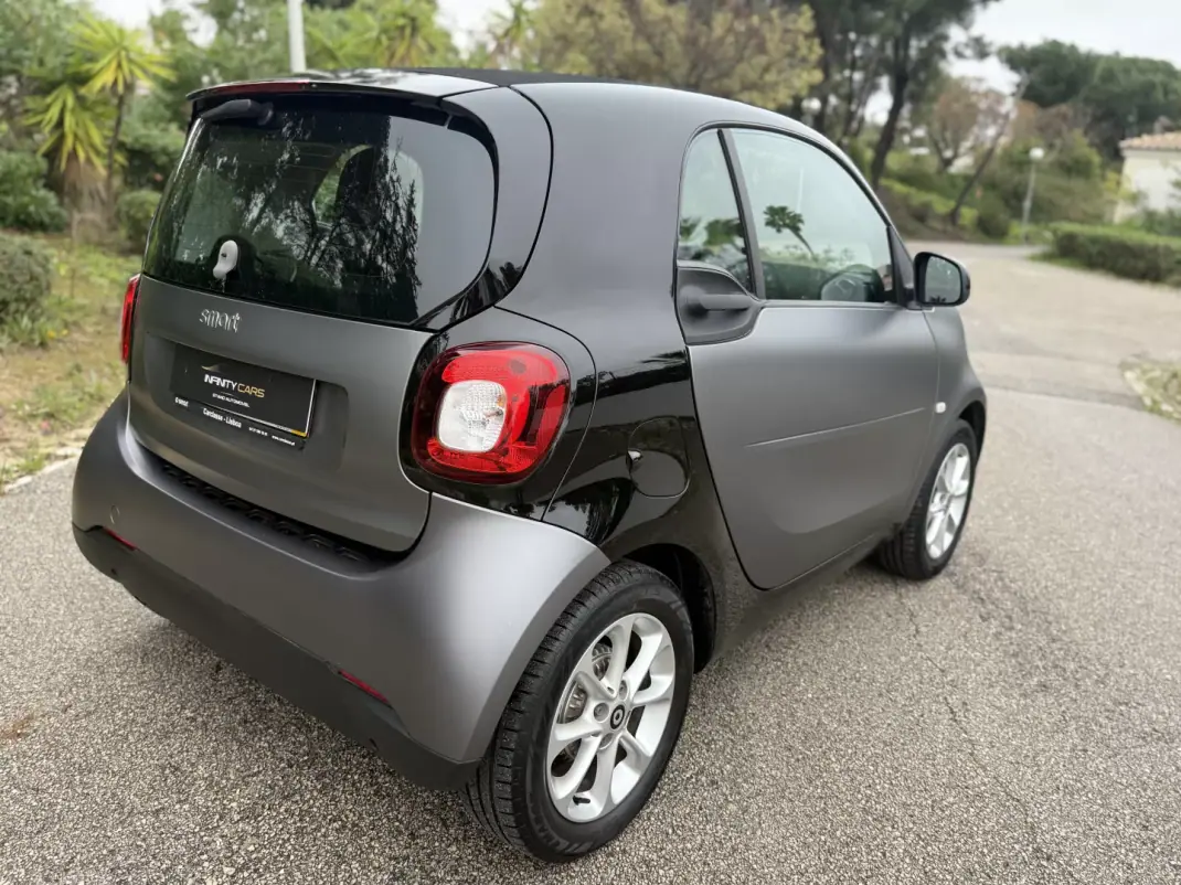 Smart Fortwo Cabrio 2018 - 11699 EUR, 80000 km - AUTO.MOTO.pt - 80000km - foto 8 de 15