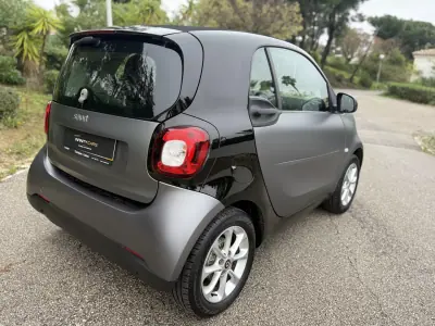 Smart Fortwo Cabrio 2018 - 11699 EUR, 80000 km - AUTO.MOTO.pt - 80000km - foto 8 de 15