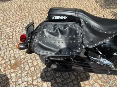 2017 - 1850 EUR, 10145 km - AUTO.MOTO.pt - 10145km - foto 2 de 13