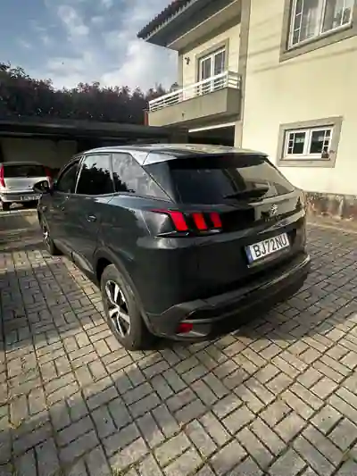 Peugeot 3008 2017 - 15000 EUR, 130000 km - AUTO.MOTO.pt - 130000km - foto 5 de 10
