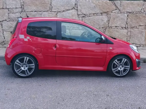 Renault Twingo 2009 - 11700 EUR, 145500 km - AUTO.MOTO.pt - 145500km - foto 3 de 15