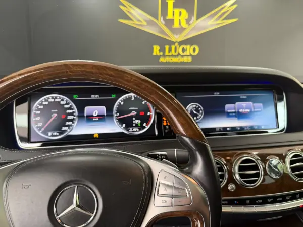 Mercedes-Benz S 350 2015 - 29000 EUR, 393085 km - AUTO.MOTO.pt - 393085km - foto 12 de 44
