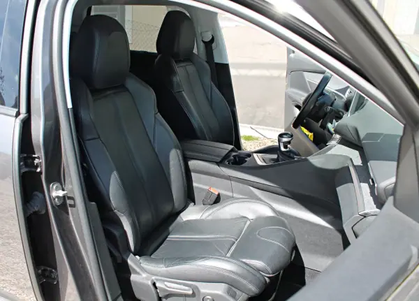 Peugeot 5008 2019 - 18900 EUR, 157458 km - AUTO.MOTO.pt - 157458km - foto 13 de 22