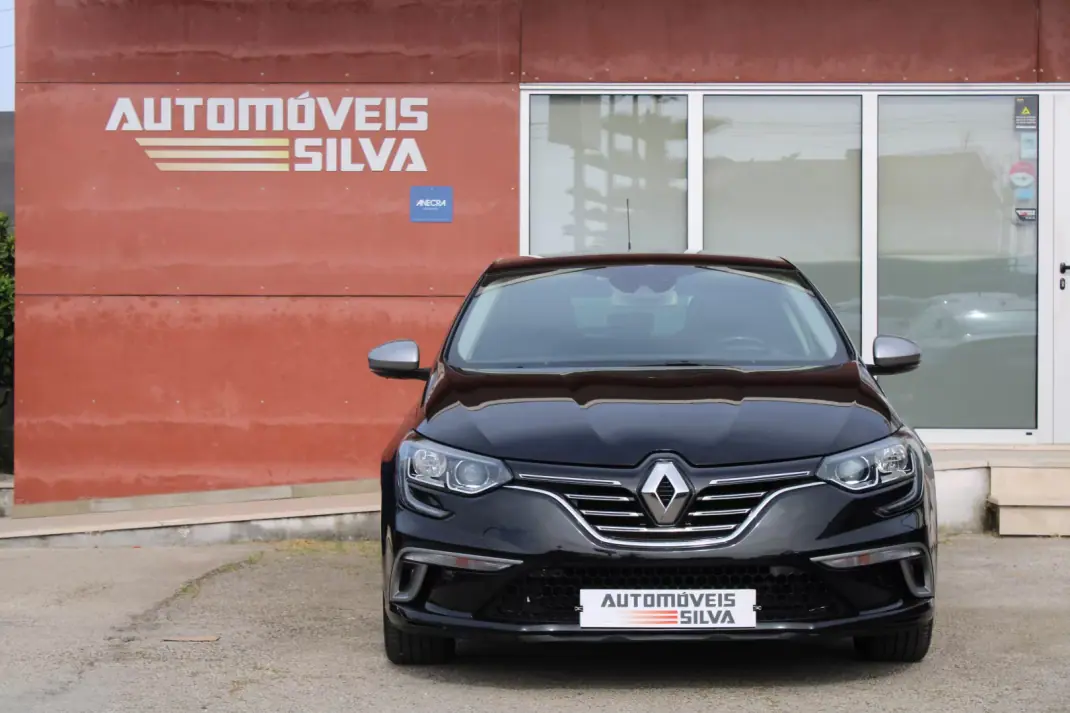 Renault Mégane 2021 - 16490 EUR, 165000 km - AUTO.MOTO.pt - 165000km - foto 4 de 30