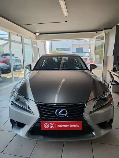 Lexus IS 300H 2013 - 19990 EUR, 170000 km - AUTO.MOTO.pt - 170000km - foto 3 de 38