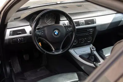 BMW 320 2007 - 12490 EUR, 230000 km - AUTO.MOTO.pt - 230000km - foto 20 de 42