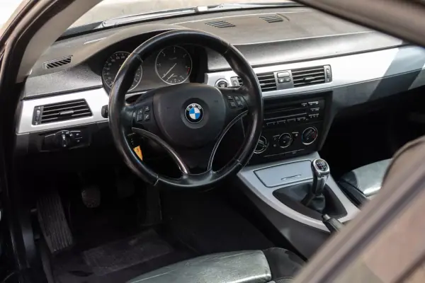 BMW 320 2007 - 12490 EUR, 230000 km - AUTO.MOTO.pt - 230000km - foto 20 de 42