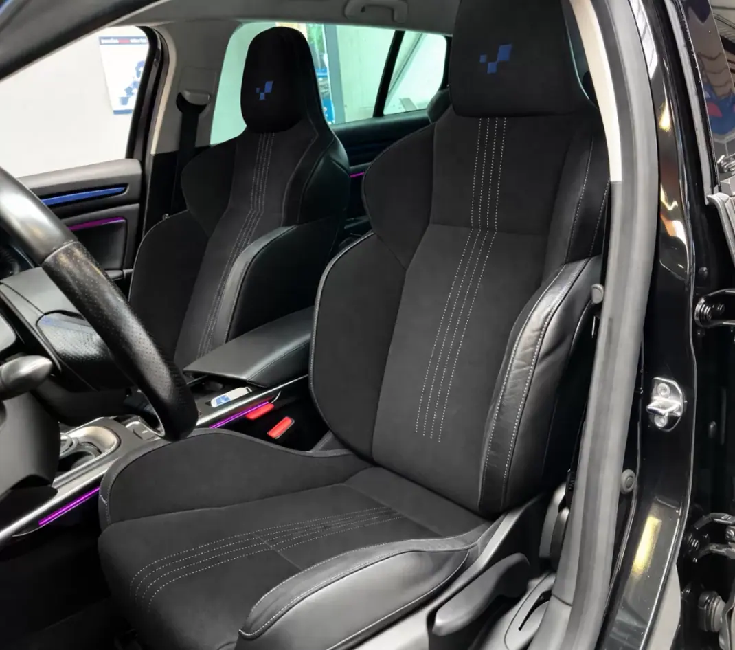 Renault Mégane 2018 - 15900 EUR, 173244 km - AUTO.MOTO.pt - 173244km - foto 7 de 9