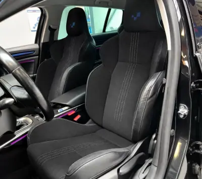 Renault Mégane 2018 - 15900 EUR, 173244 km - AUTO.MOTO.pt - 173244km - foto 7 de 9