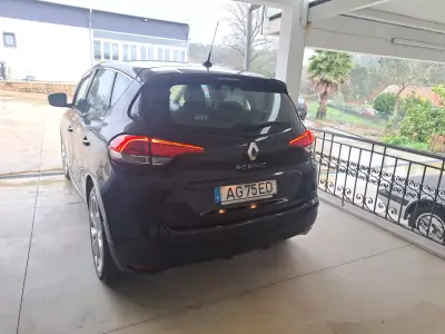Renault Scénic 2017 - 9980 EUR, 262136 km - AUTO.MOTO.pt - 262136km - foto 39 de 39