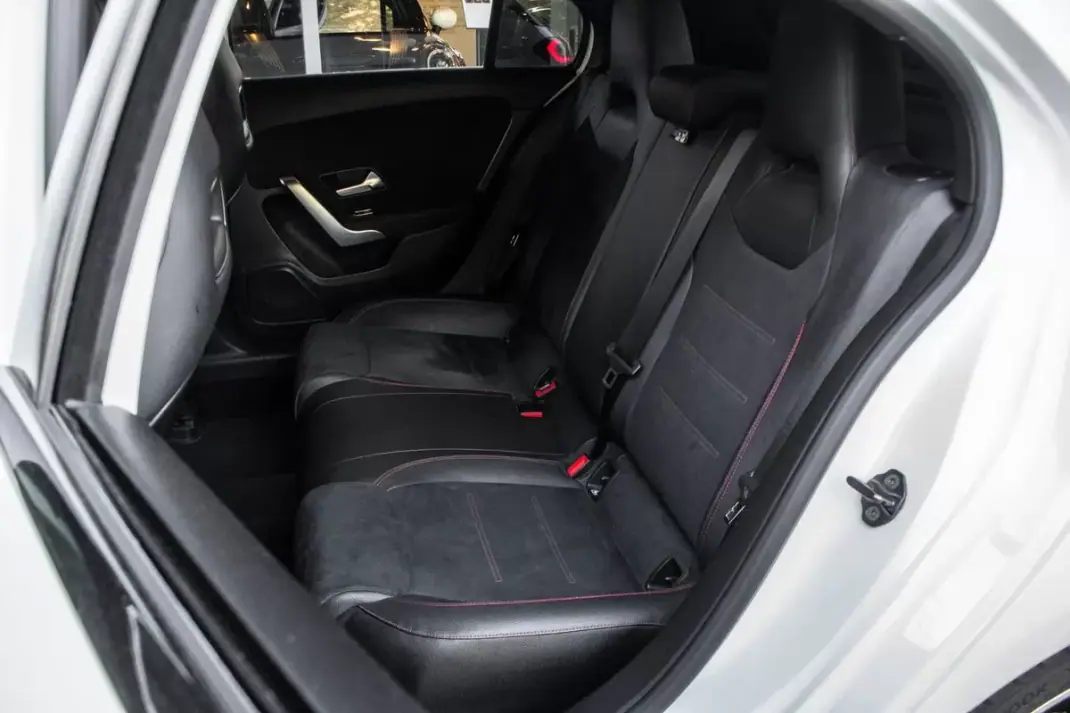 Mercedes-Benz A 180 2019 - 22990 EUR, 127098 km - AUTO.MOTO.pt - 127098km - foto 30 de 43