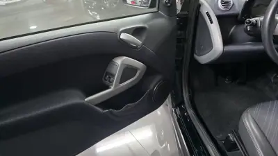Smart Fortwo Cabrio 2013 - 9990 EUR, 98000 km - AUTO.MOTO.pt - 98000km - foto 4 de 34