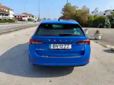 Skoda Octavia Break 2021 - 19500 EUR, 94000 km - 94000km - foto 7 de 8