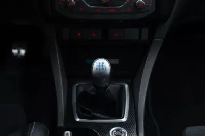 Ford Focus 2009 - 44950 EUR, 132000 km - AUTO.MOTO.pt - 132000km - foto 22 de 36