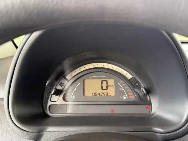 Citroën C2 2005 - 4450 EUR, 64259 km - AUTO.MOTO.pt - 64259km - foto 15 de 26