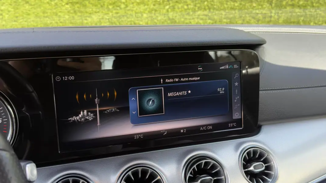 Mercedes-Benz E 220 2018 - 44990 EUR, 78000 km - AUTO.MOTO.pt - 78000km - foto 23 de 30
