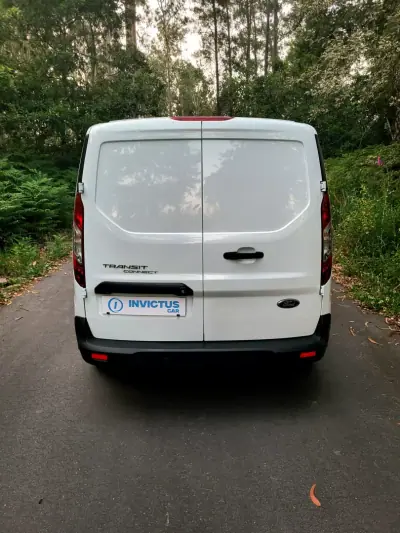 Ford Transit Connect 2021 - 11990 EUR, 146000 km - AUTO.MOTO.pt - 146000km - foto 10 de 18
