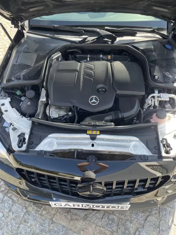 Mercedes-Benz C 300 2019 - 26250 EUR, 160124 km - AUTO.MOTO.pt - 160124km - foto 11 de 14