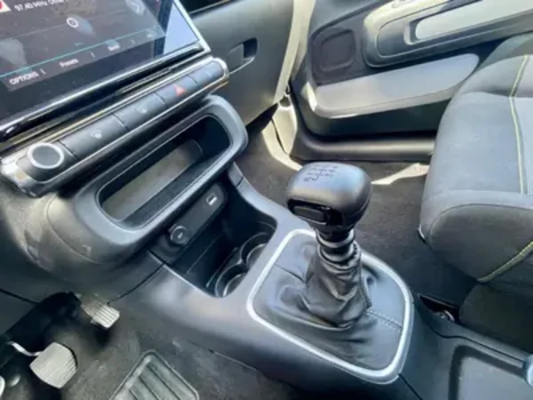 Citroën C3 2023 - 19280 EUR, 19200 km - AUTO.MOTO.pt - 19200km - foto 16 de 27