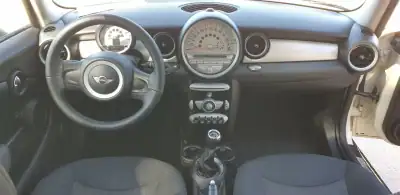 MINI One 2010 - 6990 EUR, 299000 km - AUTO.MOTO.pt - 299000km - foto 13 de 35