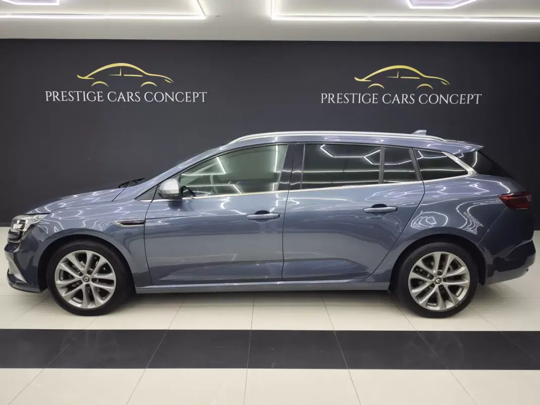 Renault Mégane Sport Tourer 2018 - 14450 EUR, 246155 km - AUTO.MOTO.pt - 246155km - foto 6 de 37