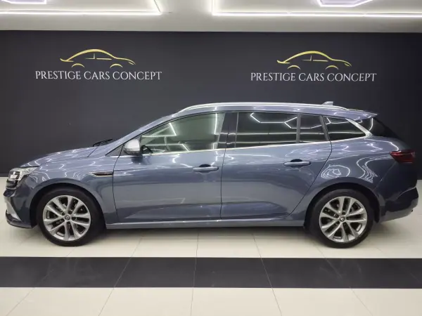 Renault Mégane Sport Tourer 2018 - 14450 EUR, 246155 km - AUTO.MOTO.pt - 246155km - foto 6 de 37