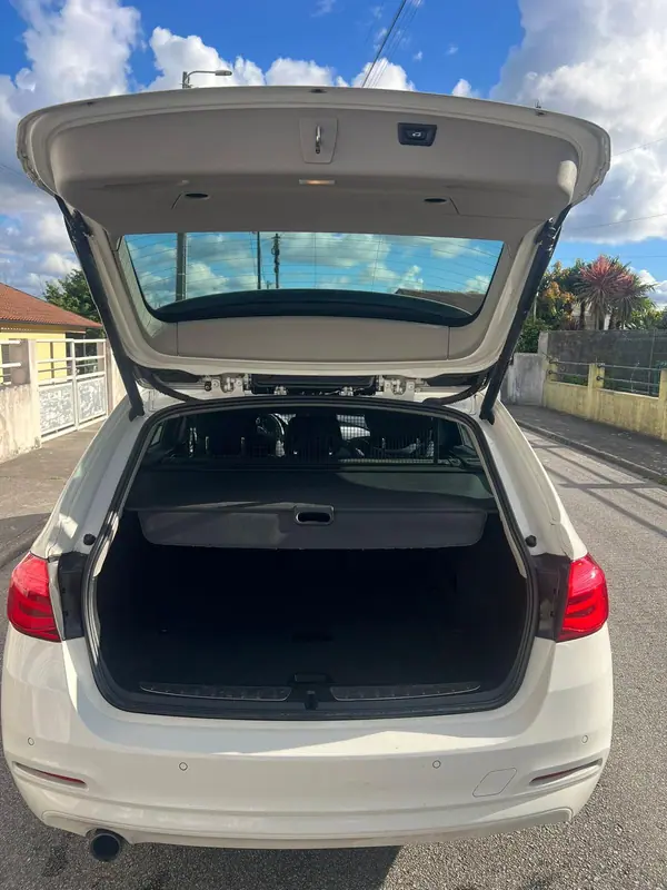 BMW 318 2015 - 13900 EUR, 270000 km - AUTO.MOTO.pt - 270000km - foto 5 de 12