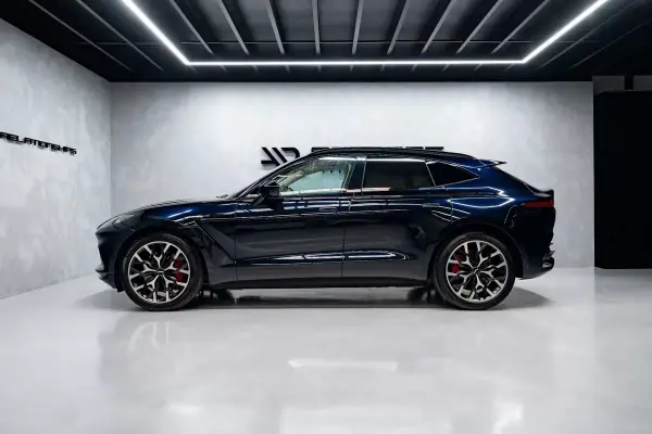 Aston Martin DBX 2020 - 149950 EUR, 55000 km - AUTO.MOTO.pt - 55000km - foto 16 de 53
